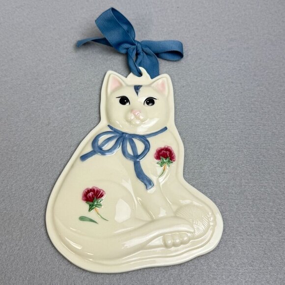 Lenox Kitten Cat Poppies design from the Blue Barnyard Collection - Picture 4 of 7